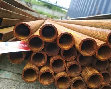 фото Труба стальная оцинкованная