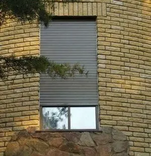 фото Рольставни на окно