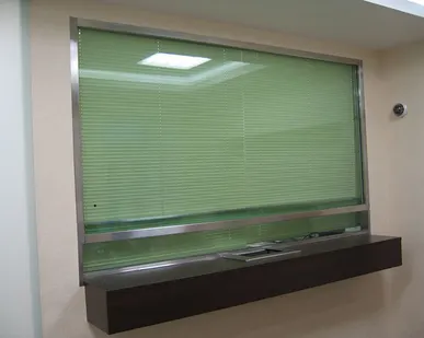 фото Бронированные кассовые окна