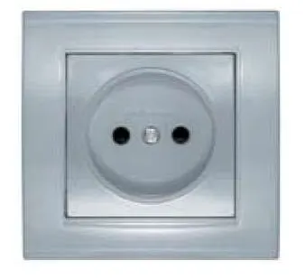 фото Розетка 1-м СП Бриллиант 16А IP20 защ. шторки без заземл. серебр. Universal 7949841