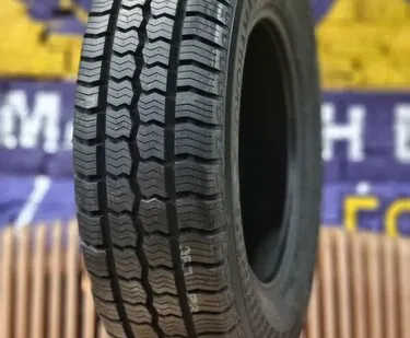 фото Yokohama BLUEARTH-VAN RY61