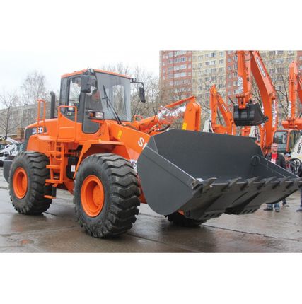 Фото №1 Фронтальный погрузчик DISD SD300