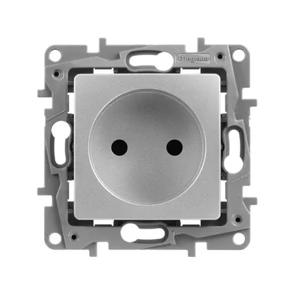 Фото №1 Розетка 1-м СП Etika 16А IP31 250В 2P без заземл. защ. шторки немецк. стандарт винт. клеммы механизм алюм. Leg 672434