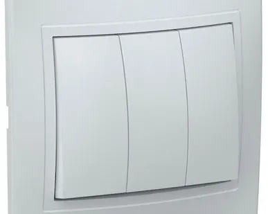 фото Выключатель 3-кл. СП Кварта 10А IP20 ВС10-3-0-ККм крем. ИЭК EVK30-K33-10-DM