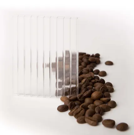 Фото №1 Сотовый поликарбонат AGROLUX Прозрачный 8 мм (2,1*6 м)