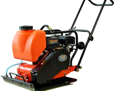 фото Виброплита бензиновая RAD PC112-L