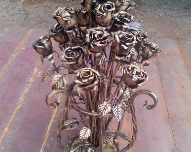 фото Кованые розы