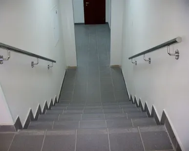 фото Нержавеющие поручни из нержавеющей стали