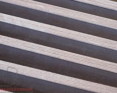 фото Фанера ламинированная (3000х1500х18 мм)