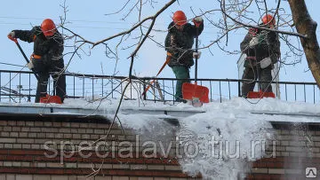 фото Уборка снега с крыш