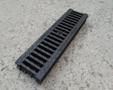 фото Решетка водоприемная чугунная щелевая для лотков DN100
