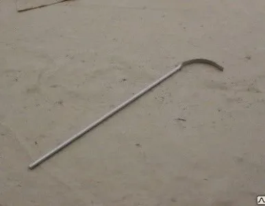 фото Крючок из тонкой и легкой трубы