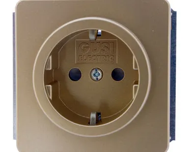 фото Розетка 1-местная с/з со шторк. золот. Gusi extra С1Р4-005 (кор. 2)