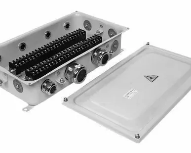 фото ЗЭТАРУС Коробка клеммная метал. 345*266*107 12ввод метал. IP65 УХЛ1,5 КЗНС-32 ЗЭТАРУС zeta30319