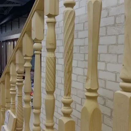 Фото №0 Балясина Ф 45- 900 №2 сосна сортЭ Кир (10 шт. в уп)