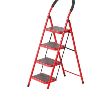 фото TUNDRA Стремянка с антискользящими ступенями "Tundra Basic" 4 ступени