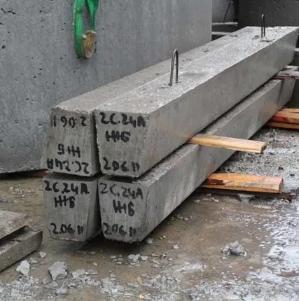 Фото №0 Бетонные столбы забора 2С 24в