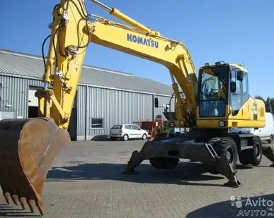 фото Аренда полноповоротного экскаватора Komatsu