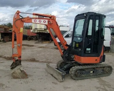фото Прокат мини-экскаватора Hitachi