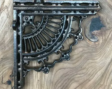 фото Кронштейн "Колониальный"