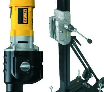 фото Установка алмазного бурения DeWALT D