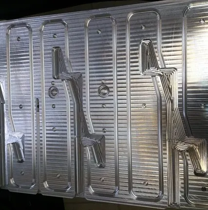 Фото №0 Фрезеровка фасадных панелей