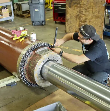 Фото №0 Ремонт гидроцилиндров