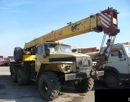 Фото №0 Автокран Урал, БАТЫР 14-25 тонн вездеход