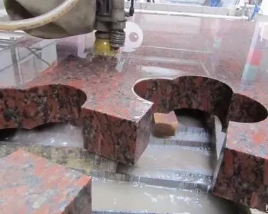 фото Гидрорезка гранита при толщине 30 мм