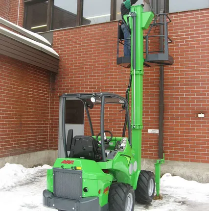 Фото №0 Новый Мини трактор Avant 528