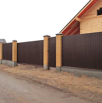 Фото №0 Заборы из профнастила