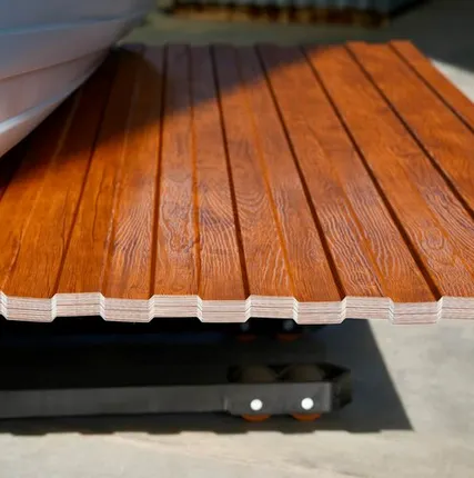 Фото №0 Профлист С-8 под дерево / дуб / 0.45 мм. - Дуб - Глянцевая - с ЛКП - Первый - С-8 - Стандартные - Опт (от 100 листов / от 200 м.пог.)