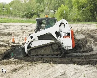 фото Аренда мини-погрузчика Bobcat T190