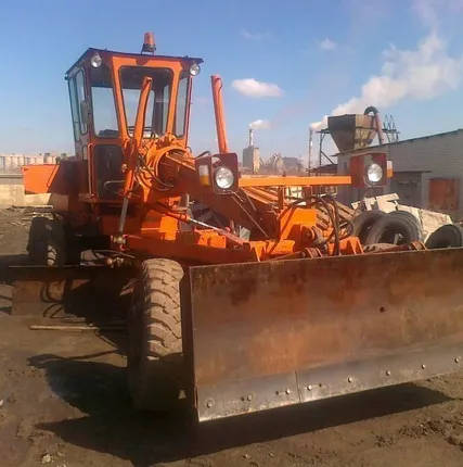 Фото №0 Авто грейдер 3.3 м в аренду