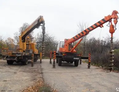 фото Ямобур с выносной стрелой SOILTEK S 60