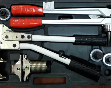 фото Пресс механический для труб PEX из сшитого полиэтилена