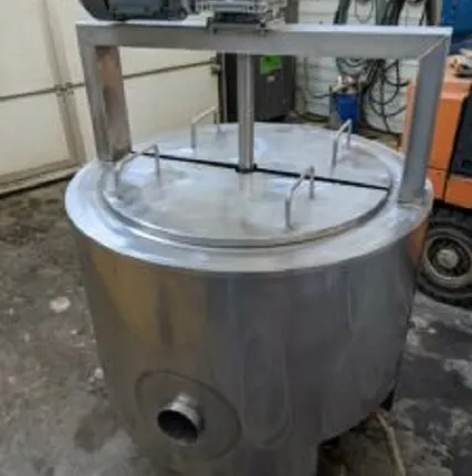 Фото №0 Емкость нержавеющая, объем — 0,185 куб.м., рубашка, эл. нагрев, термос, мешалка, инв 760 Б/У в Москве