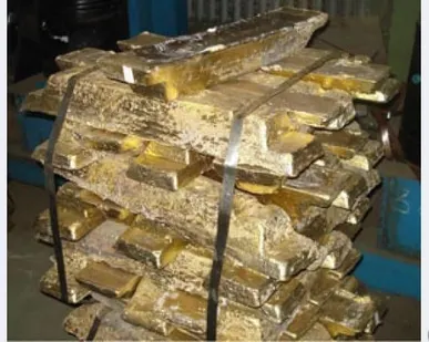 фото Чушка бронзовая БрА10Ж3Мц2