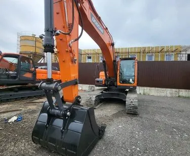 фото Аренда гусеничного экскаватора DOOSAN DX225LCA
