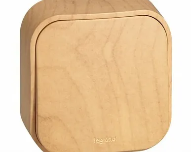 фото О/У Выключатель 1-клавишный Светлое дерево Quteo Legrand