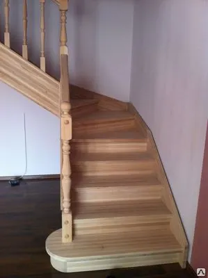 Фото №0 Деревянная лестница