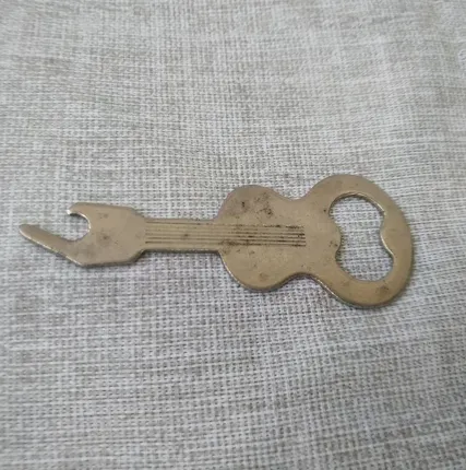 Фото №0 Открывашка гитара. СССР. Волк гитарист.