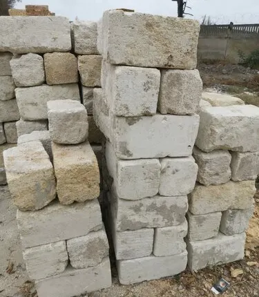 Фото №0 Камень б/у 20см х 50 см