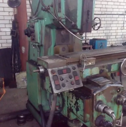 Фото №0 6Т12-1 вертикально-фрезерный станок 6Т12-1 1986 г.в Б/У в Таганроге