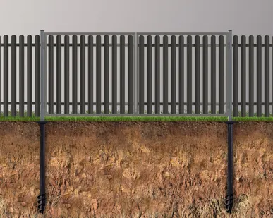 фото Распашные ворота из металлического штакетника на сваях