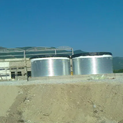 Фото №0 Емкости для полива