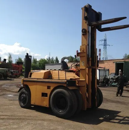 Фото №0 Автопогрузчик вилочный TAKRAF DFG 6302