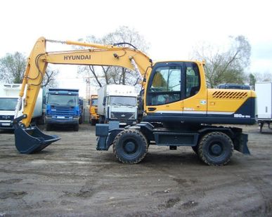 фото Новый Колесный экскаватор Hyundai R180W-9S
