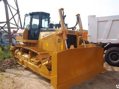 фото Бульдозер гусеничный Shantui T165-2