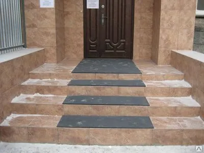 Фото №0 Резиновый противоскользящий коврик